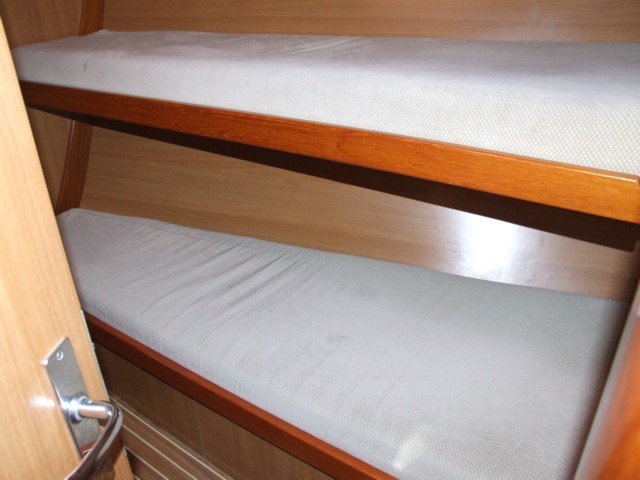 Dufour 48 teck - 24.jpg